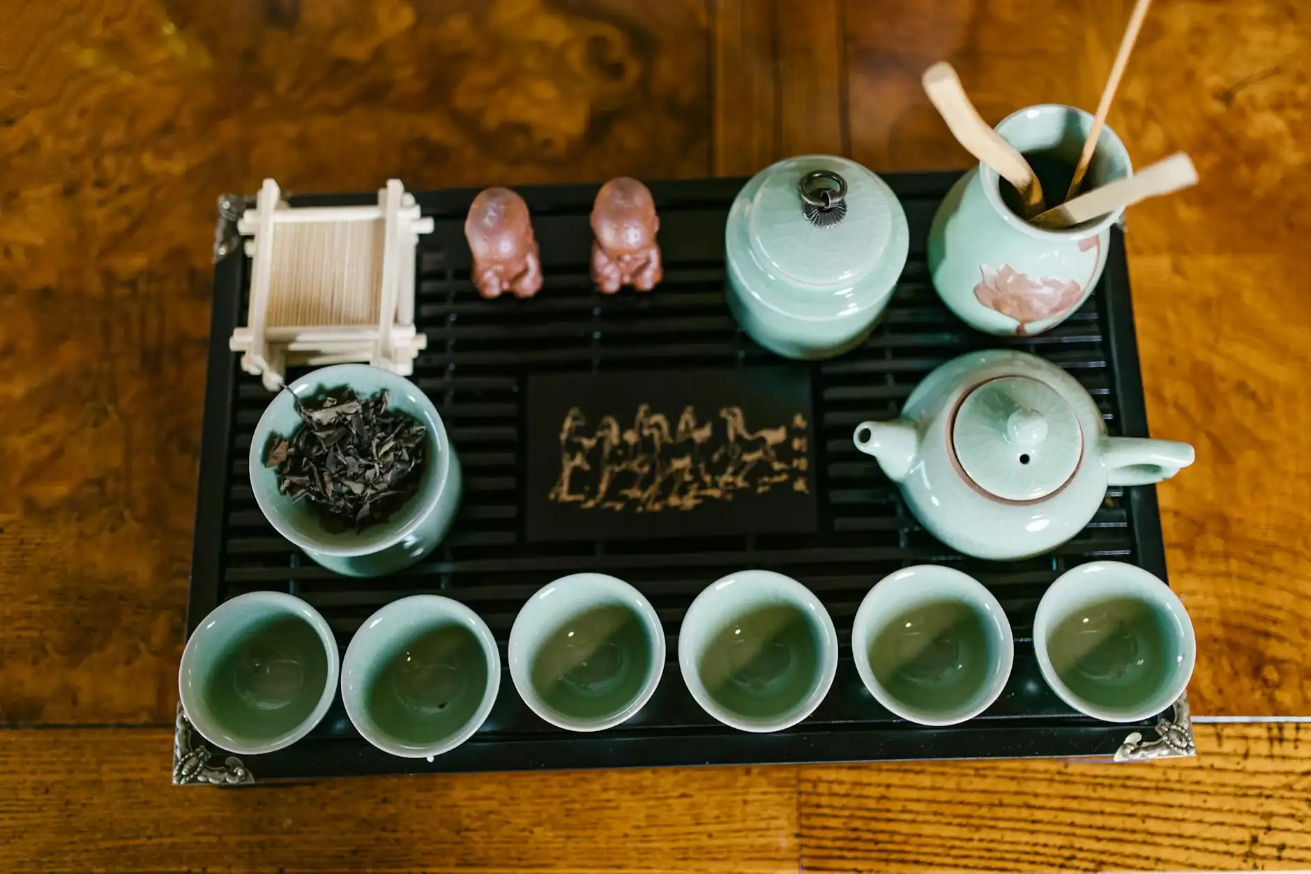 Exploring the World of Artisanal Teas: A Gourmet’s Guide